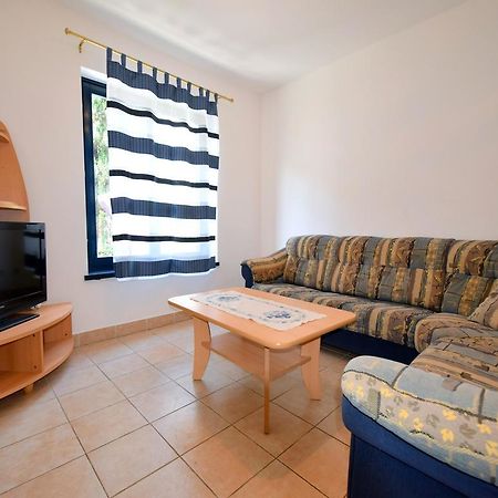 Apartment Oresic Malinska Exterior foto